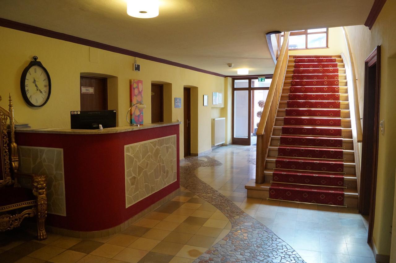 Hotel Zur Post Trostberg Exterior photo
