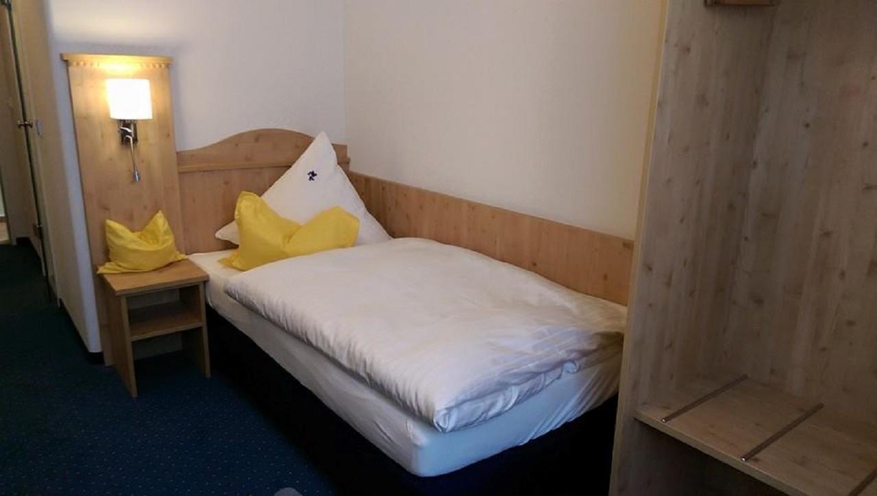 Hotel Zur Post Trostberg Exterior photo